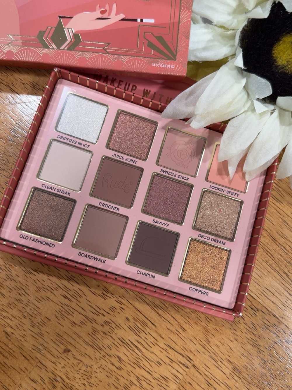 Neutral Pink & Gold Eyeshadow Palette — Blended Pinks and Shimmers